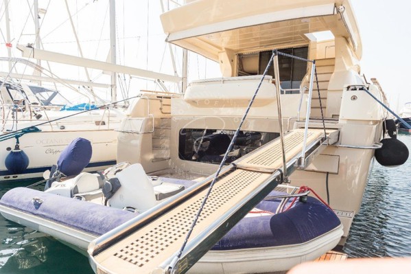 2006 FERRETTI 690 ALTURA
