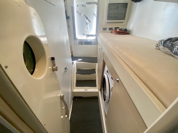 2018 SIRENA YACHTS 64