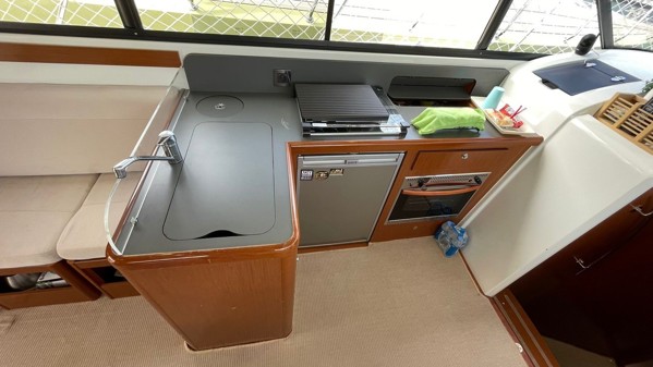 2012 BENETEAU ANTARES 42