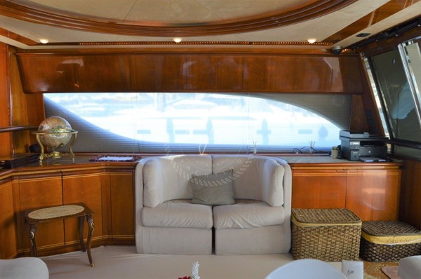 2001 FERRETTI YACHTS 80