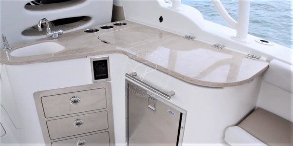 2016 SAILFISH 325 DC