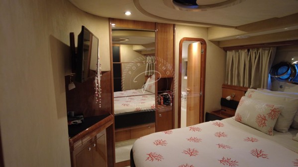 2003 FERRETTI YACHTS 590