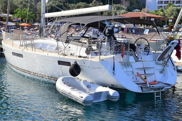 2012 JEANNEAU 53
