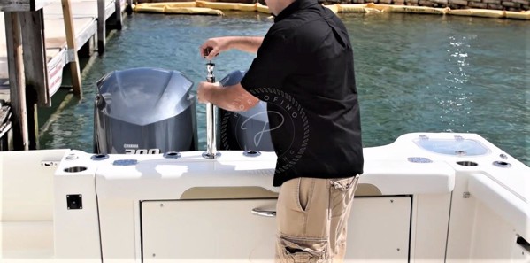 2016 SAILFISH 325 DC