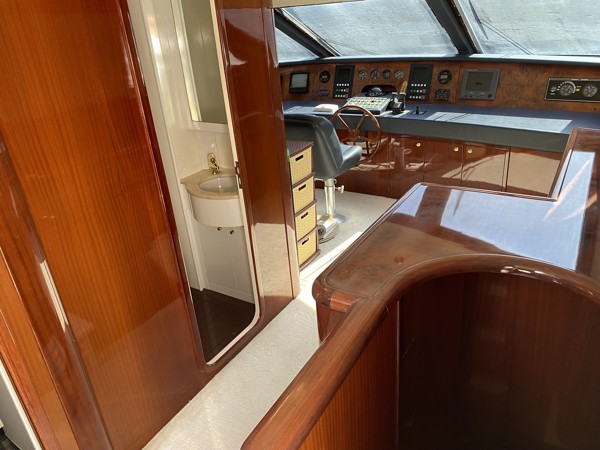 2000 FALCON 86