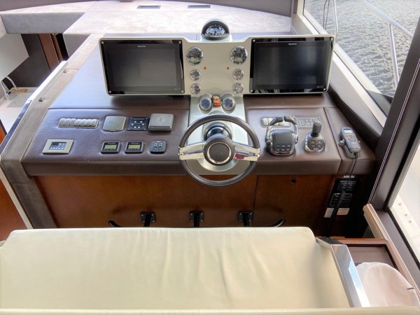 2013 ABSOLUTE 53 STY