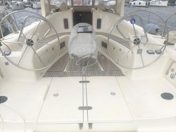 2012 AZUREE 40 VOYAGE