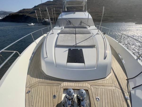 2015 PRINCESS 82