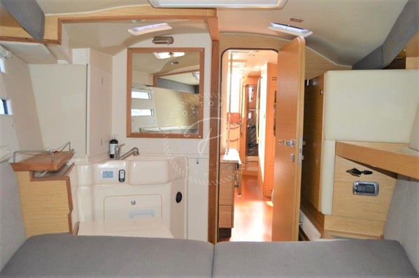 2011 AZUREE 40