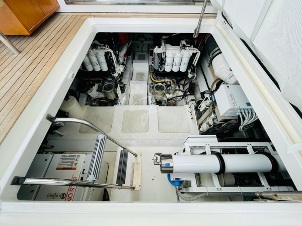 2009 FAIRLINE PHANTOM 48