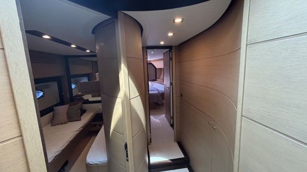 2012 PERSHING 72