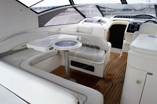 2005 FAIRLINE TARGA 40