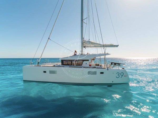 2013 LAGOON 39