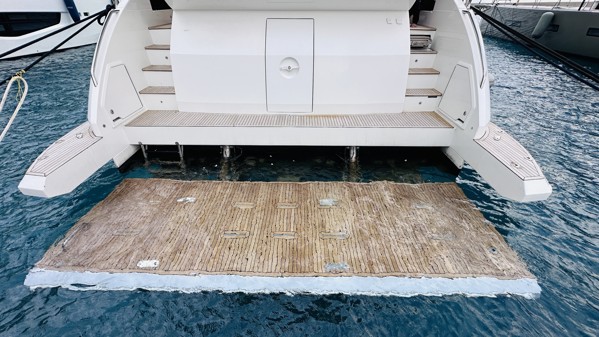 2018 AZIMUT 80
