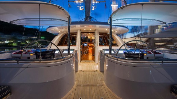 1998 | 2015 ROYAL HUISMAN 47M