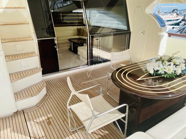 2003/2020 FERRETTI YACHTS 680