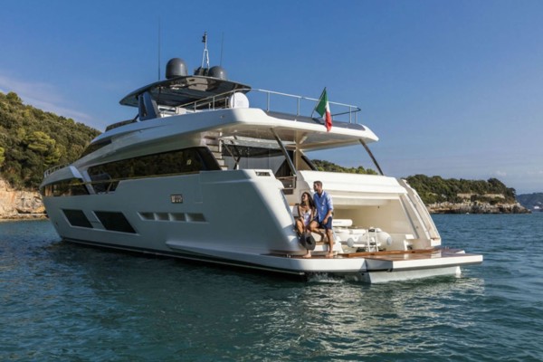 2021 FERRETTI YACHTS 920