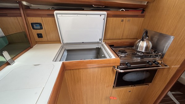 2008 JEANNEAU 42 DS 