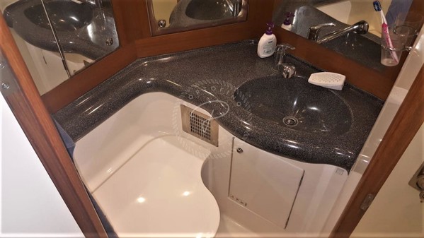 2001 X-YACHTS 562