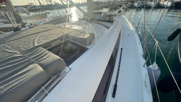 2018 JEANNEAU 51