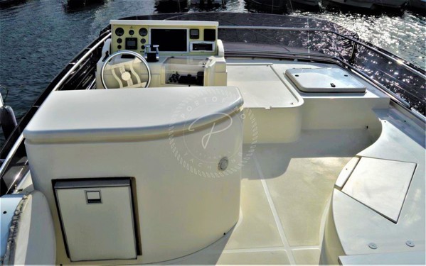 2006 FERRETTI 550 FLY