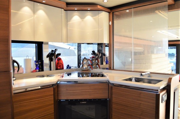 2017 ABSOLUTE NAVETTA 58
