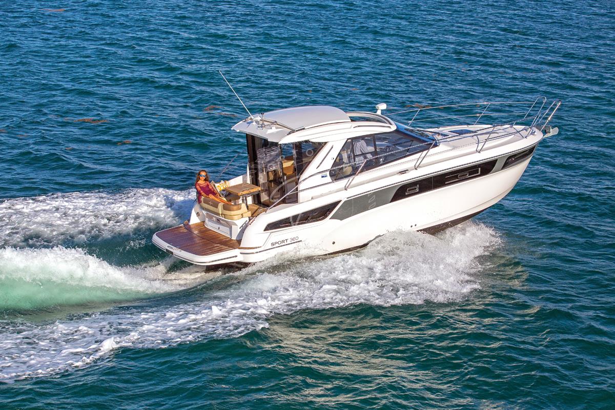 2015 BAVARIA SPORT 360