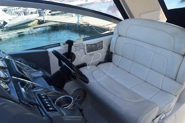 2011 MONTEREY 295 SCR
