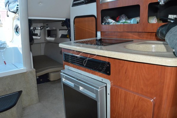 2011 CROWLINE 260 CR