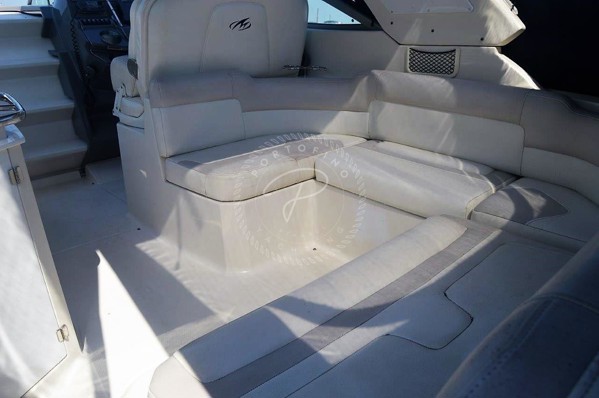 2011 MONTEREY 295 SCR
