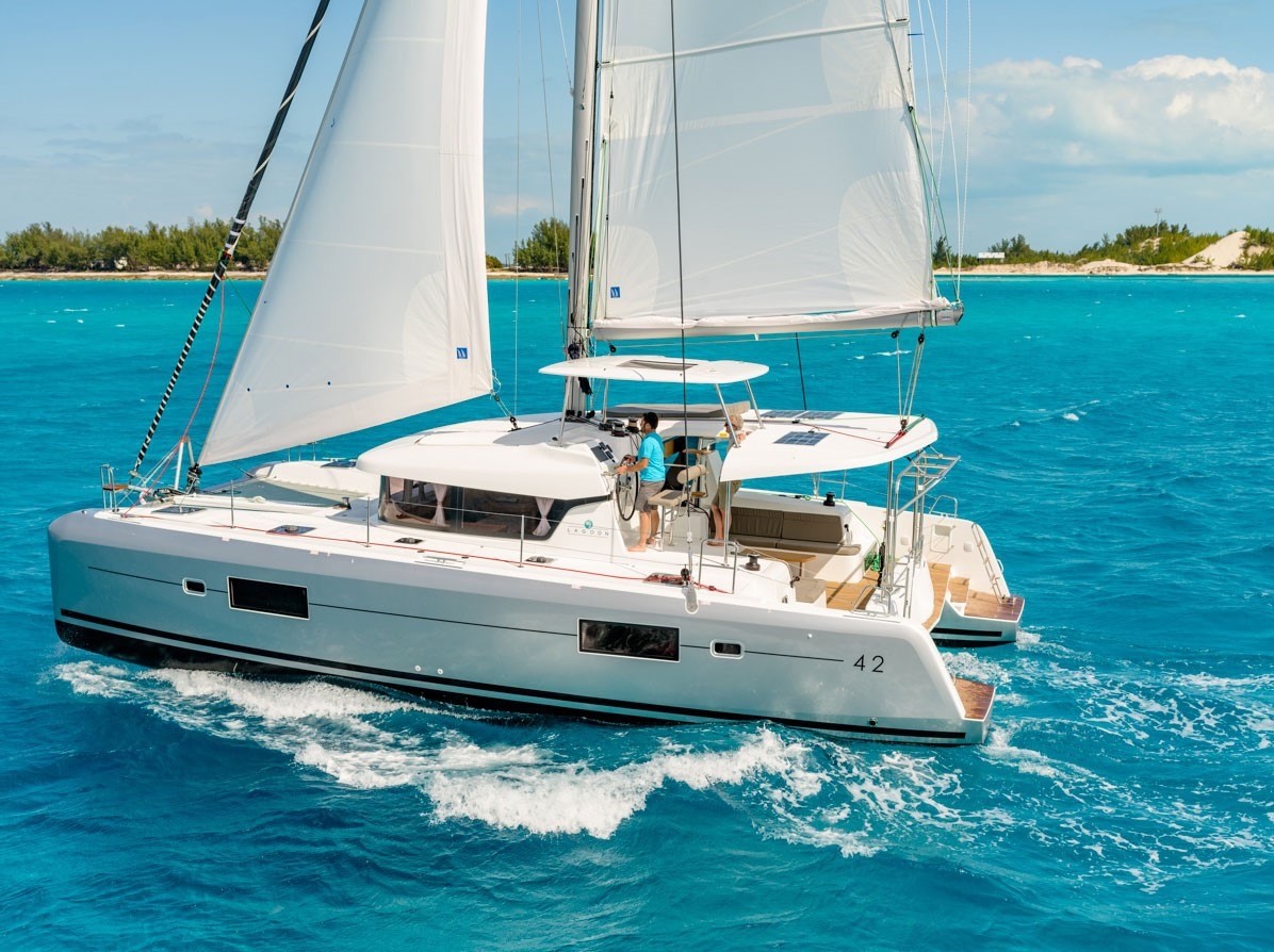 2022 LAGOON 42