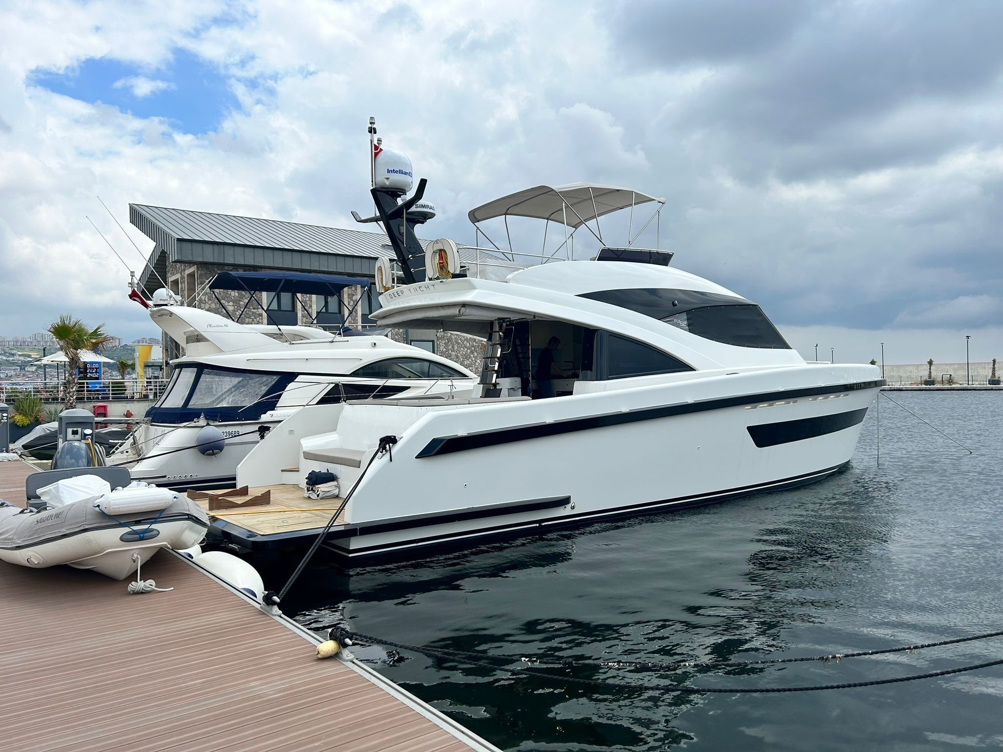 2022 MODEL DEEPYACHT 52 FLY