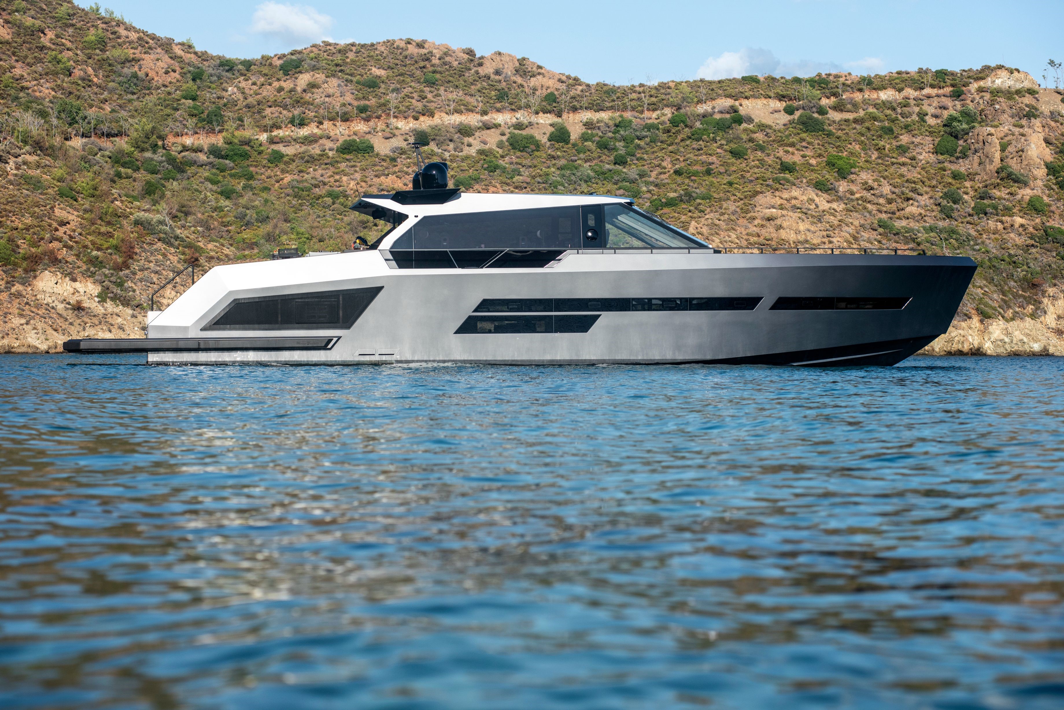 2024 MAZU YACHTS 82