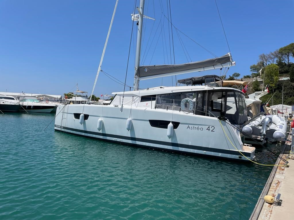 2023 FOUNTAINE PAJOT ASTREA 42 